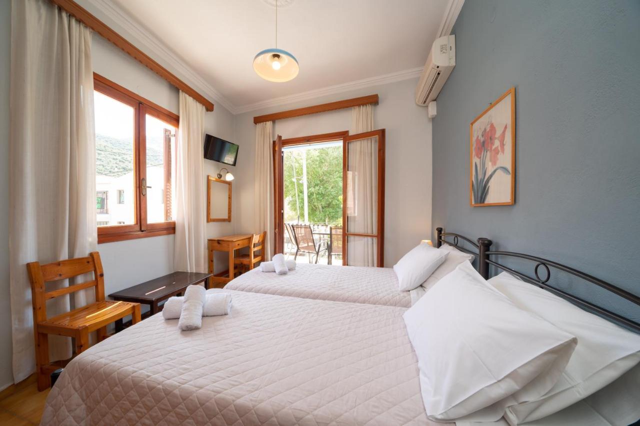 Vrettos Arts Apartment Agia Efimia Екстериор снимка