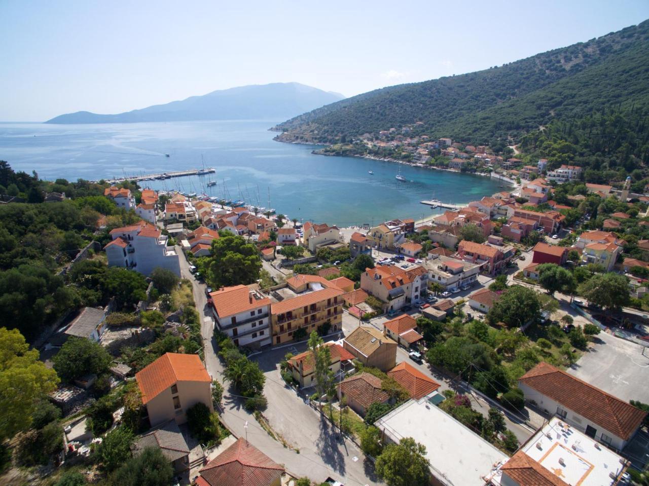 Vrettos Arts Apartment Agia Efimia Екстериор снимка